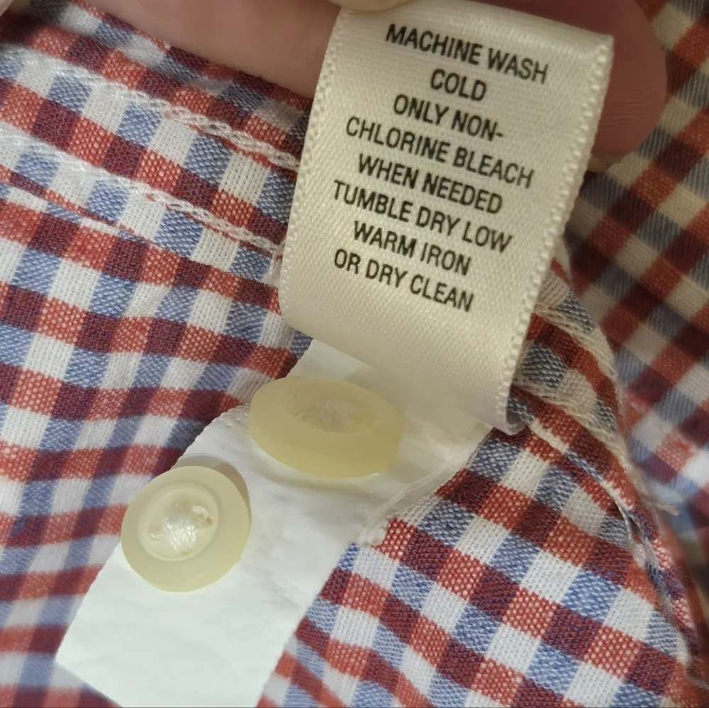 Banana Republic Men's Red & Blue Checked Collared Button-Up Dress Shirt, Size L